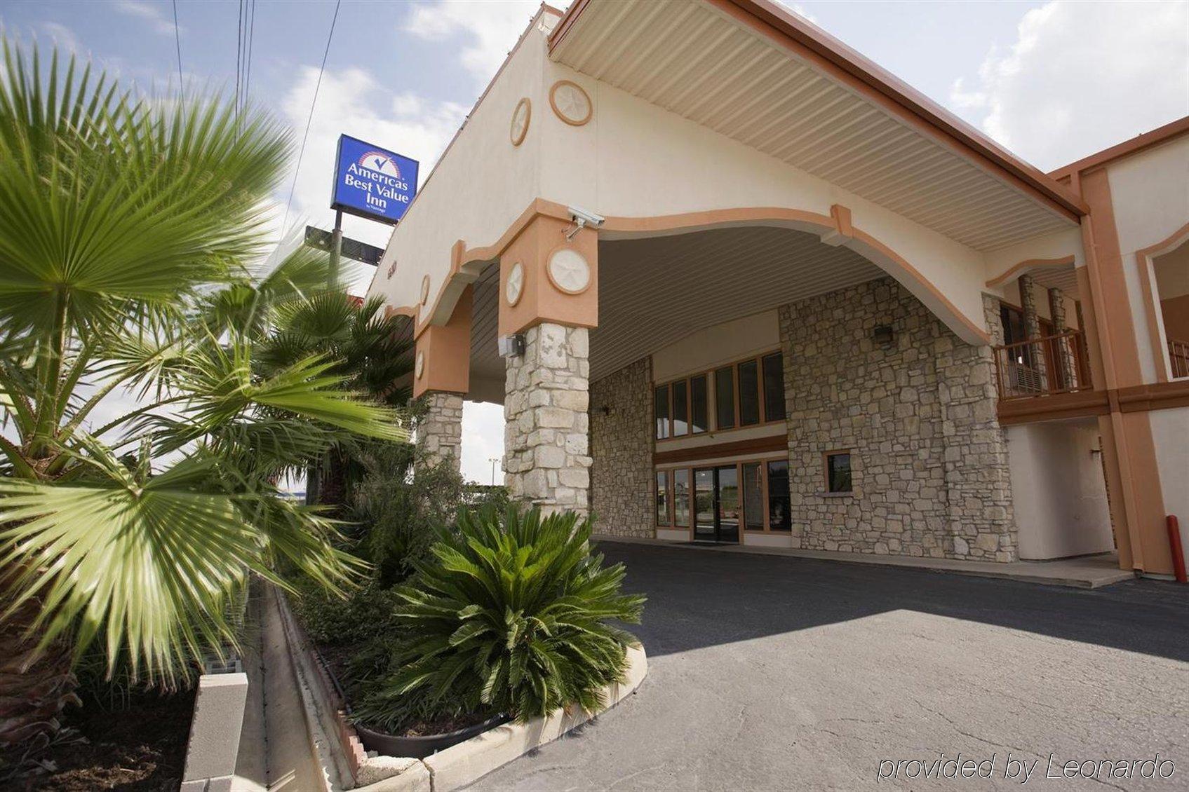 Americas Best Value Inn Buda Ngoại thất bức ảnh