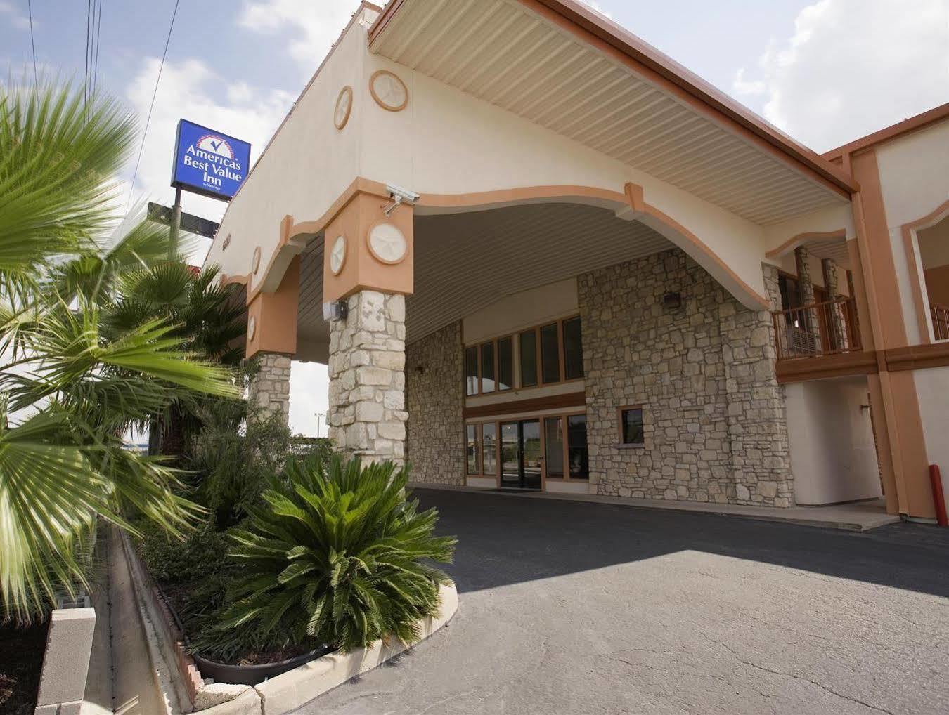 Americas Best Value Inn Buda Ngoại thất bức ảnh