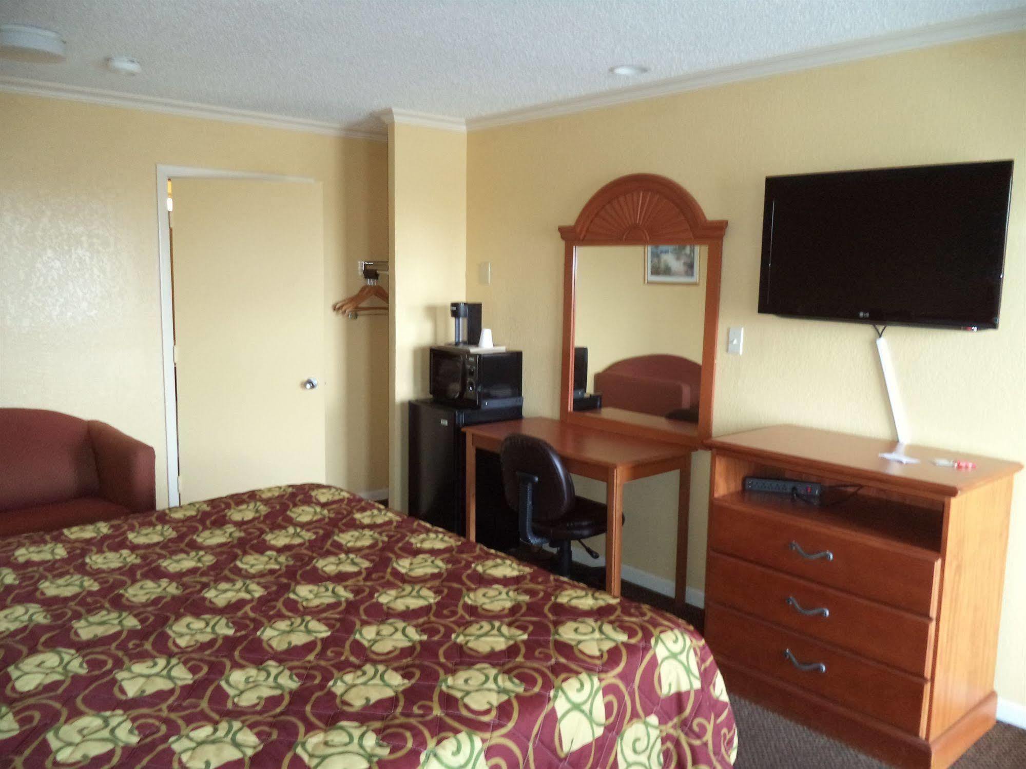 Americas Best Value Inn Buda Ngoại thất bức ảnh